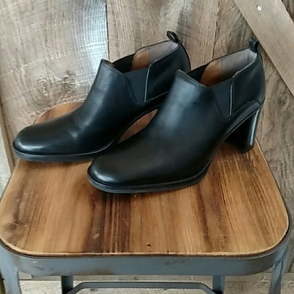 Bass leather booties